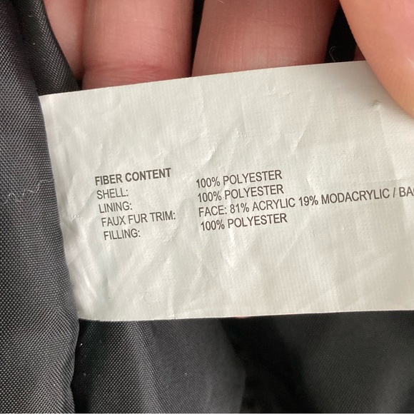 🔻Warm Red Winter Coat EUC - Picture 5 of 12